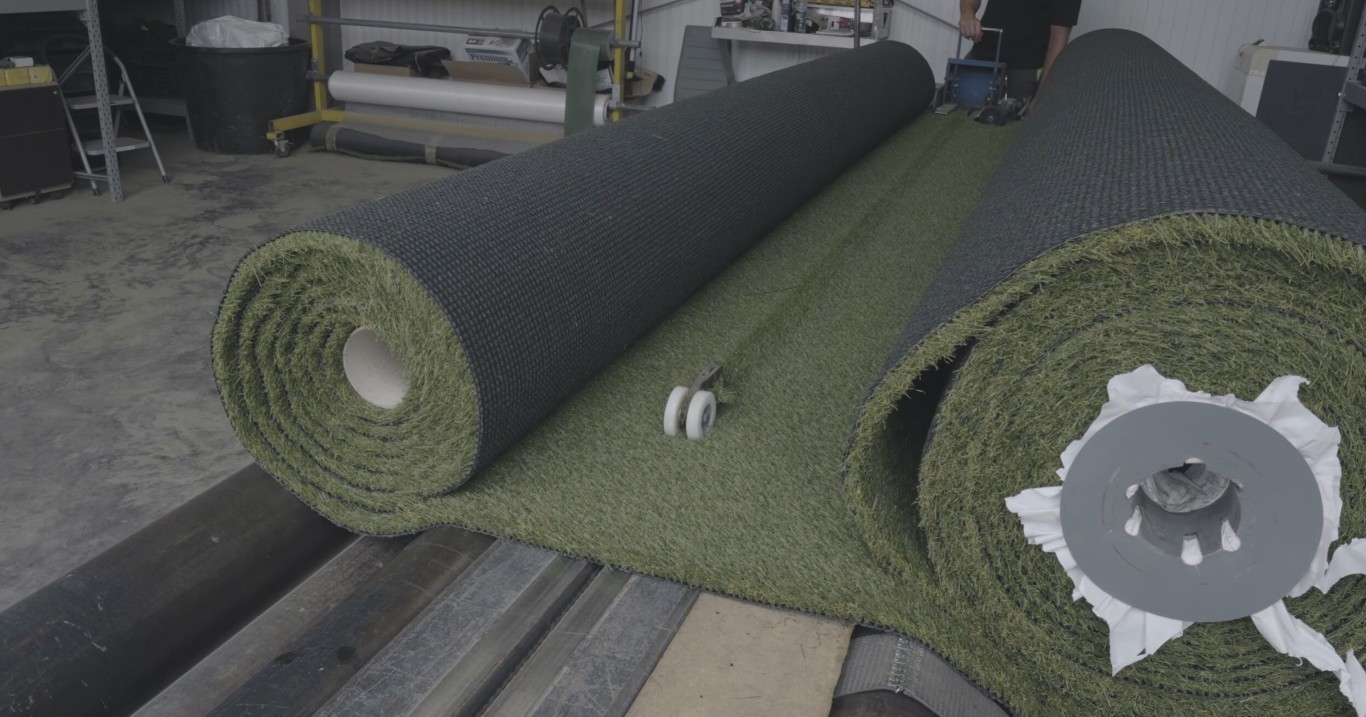 Commercial-grade artificial turf rolls for business properties